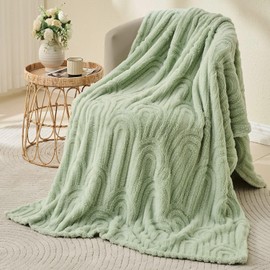 Wajade Fleece Throw Blanket, Fluffy Faux Fur Blanket for Bed Sofa Couch, Soft Warm Thick Blanket,Sage Green 178x203