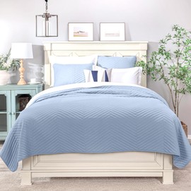 Elegant Life Blue Label Collection Lightweight Microfiber Embroidery Bedding 3 Piece Quilt Set with 1 Quilt and 2 Pillow Shams, King Size Quilt 106’’ x 92’’/1+Shams 20” x 36”/2, Blue Color