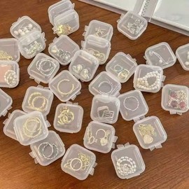Plastic case for storing small items, beads, nail tips / 소형 소품 보관 플라스틱케이스 비즈 네일팁