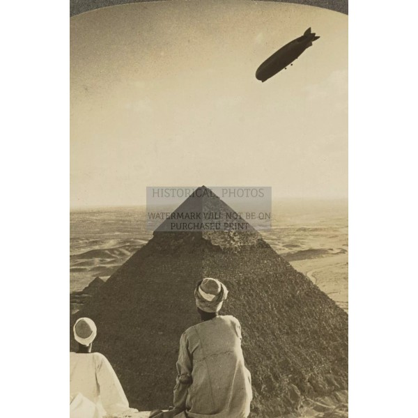 THE GRAF ZEPPELIN FLYING OVER CAIRO EGYPT GREAT PYRAMIDS 1931