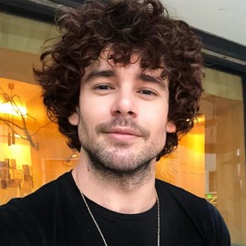 QUEENTAS Brown Men's Wig Short Curly Wigs for Men Synthetic Costume Anime Hair Wig for Cosplay Daily Use