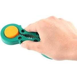 1st Choice 3 in 1 Silicone Multi Opener Bottle Opener Handy Anti-slip for Pop/Beer Bottle Jar, normal
