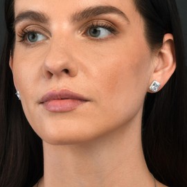 Diamond Treats 925 Sterling Silver Emerald Cut Stud Earrings for Women with White, Green, Blue or Red Cubic Zirconia, 925 Silver Earrings for Women, Sterling Silver, Cubic Zirconia