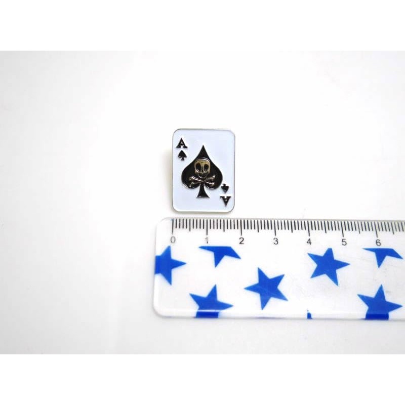F NODE Spade Ace Skull Skull Pin Badge Playing Card