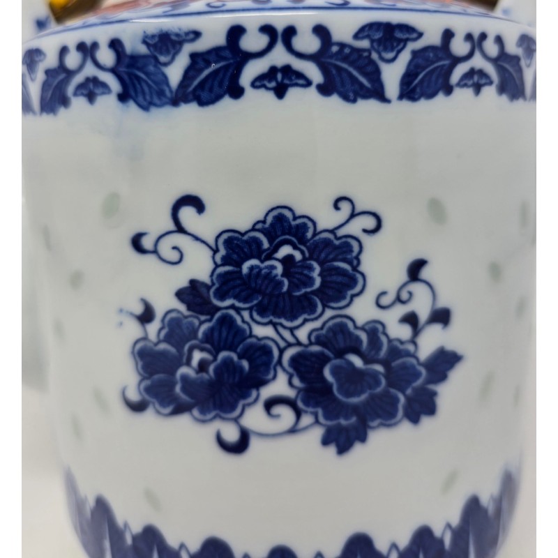 Large Teapot Blue and White Porcelain 64 OZ