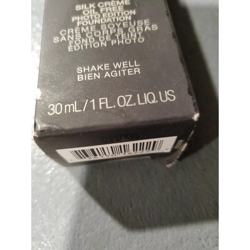 Laura Mercier Silk Creme oil free Photo Edition Foundation 4w1