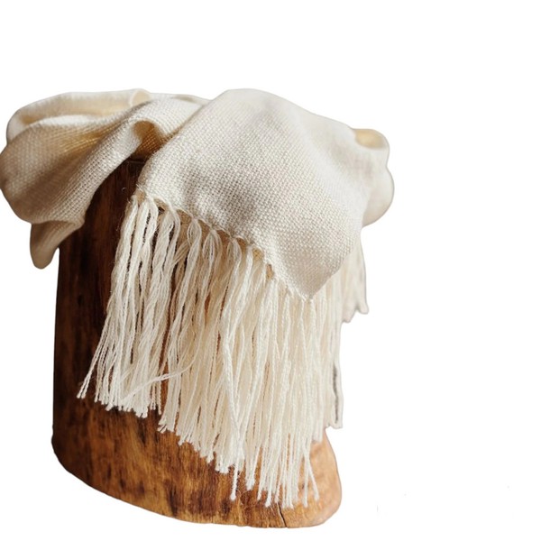 Ofelia Market Sostenible RUAH | Bufandon Artisanal Llama Wool Yalad Scarf - Handcrafted Elegance for Cozy Style