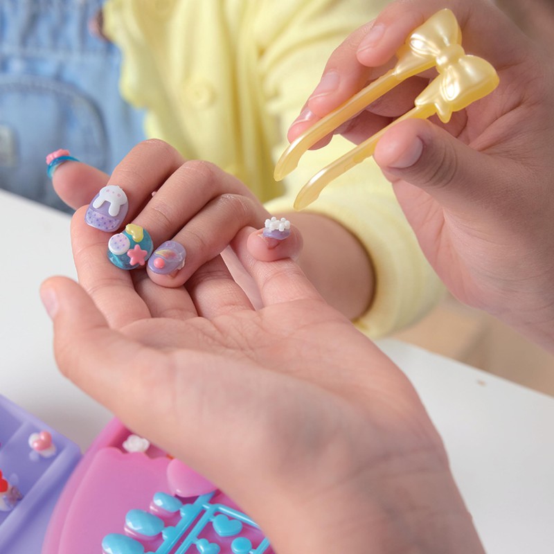 Aquabeads Design 'n Display Nail Studio