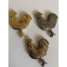 ANTIQUE GOLD & SILVER & GOLD PLATED PLEXI METALLIZED ROOSTER PENDANTS  (3 PCS)