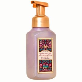 Crushed Candy Cane Foaming Hand Soap - (Packaging may Vary) - 8.75 oz / 259g