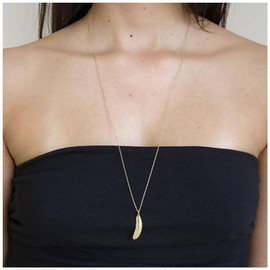 Allereya Boho Feather Pendant Necklace Gold Long Necklace Boho Y Necklace Chain Vintage Freedom Feather Necklace Chain Jewellery for Women and Girls