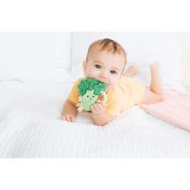 Pearhead Broccoli Crinkle Teether, Baby Teether Toy, Plush and Silicone Ring Sensory Play, Teething Accessories for Babies 0-6 Months, Newborn Teethers, Ages 0m+