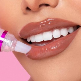 Beauty Creations - Plump & Pout - Lip Plumping Booster Skincare Daily Lip Plumper Oil Plumper Gloss Fragrance Pack Nourishing Comfort - COLOR: BRATTITUDE