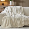 NEWCOSPLAY Faux Fur Throw Blanket Ivory 3D Ribbed Plush Thick