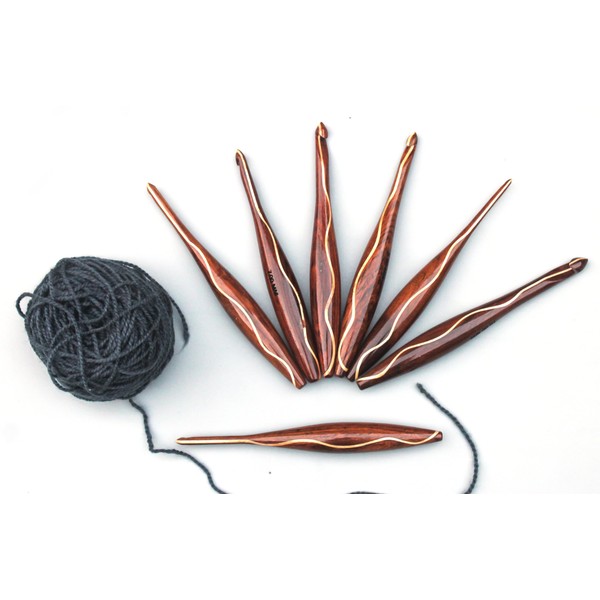 Wooden Crochet Hooks, (Set of 7) Ergonomic Crochet Hook for Arthritic Hands, Smooth and Comfortable Grip for Knitting Yarn