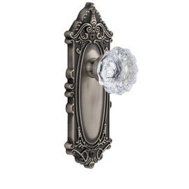 Grandeur 822233, Passage-2.375", Antique Pewter Grande Victorian Plate with Fontainebleau Crystal Knob