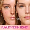 Maquillaje en barra Revlon Glimmer Tinted Moisturizer Stick™ tono 100