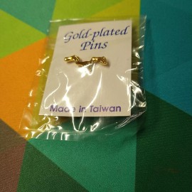 mini baby feet Baby Feet Foot Steps Foot Prints Gold Plated Vintage Lapel Hat Jacket Pin Brooch