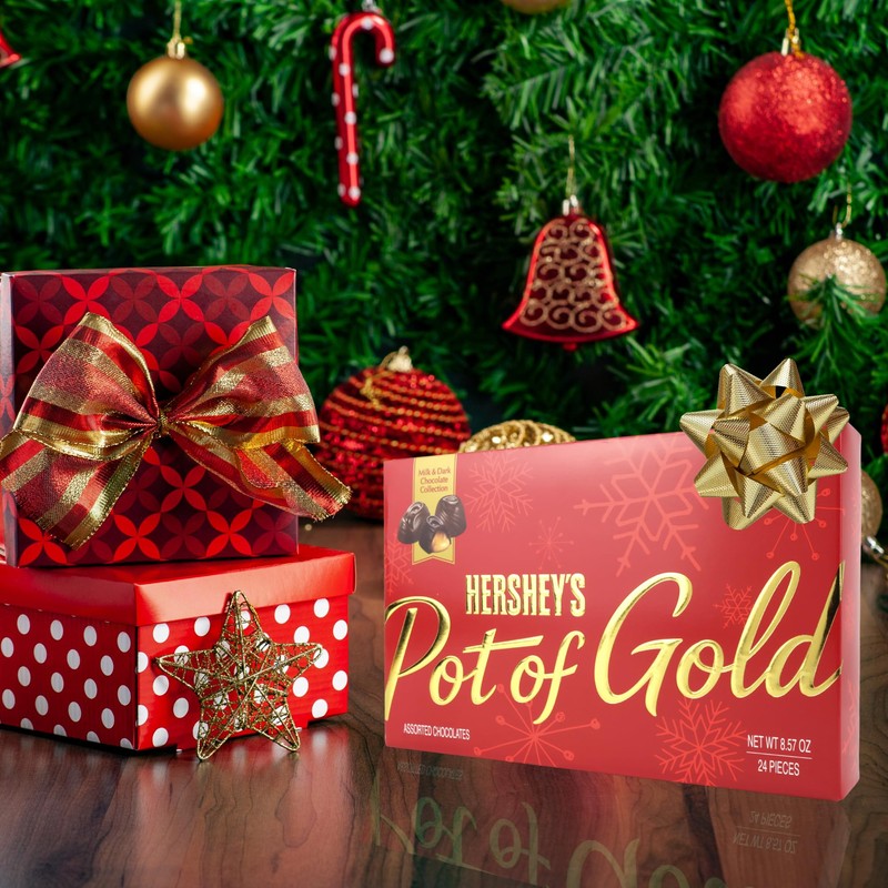 HERSHEY'S Christmas Pot of Gold Assorted Milk and Dark Chocolate