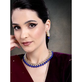 Aheli White Pearl Faux Kundan Choker Indian Traditional Bollywood Collar Set con pendientes para mujer (azul)
