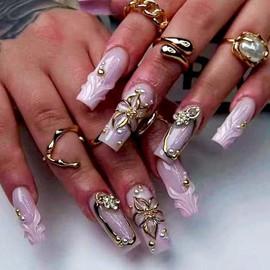 Uñas postizas medianas cuadradas rosas con diseño de flor 3D y borde metálico. 24 unidades.