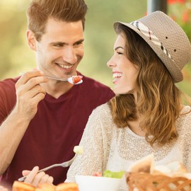 Wedding Gifts Spoon Mr & Mrs Coffee Spoon Ice Cream Spoon for Him and Her Stainless Steel Engraved Spoons Present for Couples Parents Grandparents in Christmas and Anniversary-2 Pcs