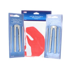 AChef Set of 2 Nut & Lobster Crackers 4 Picks and 6 Plastic Disposable Bibs Dining Kit