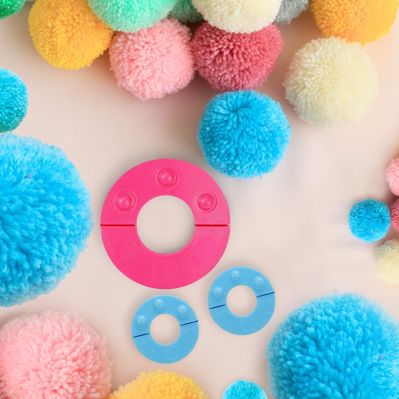 Curtzy Plastic Pompom Maker Set (6 Pack) with Cutting Scissors