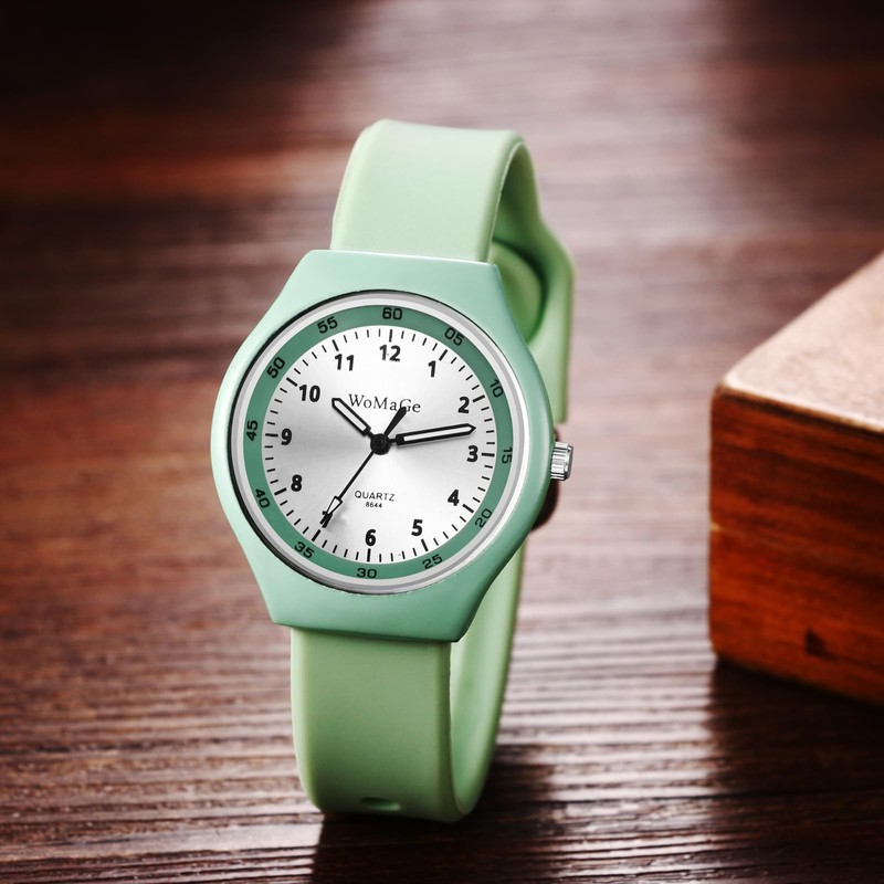 Lancardo Lightweight Silicone Quartz Watch: Soft Silicone Strap Easy Read