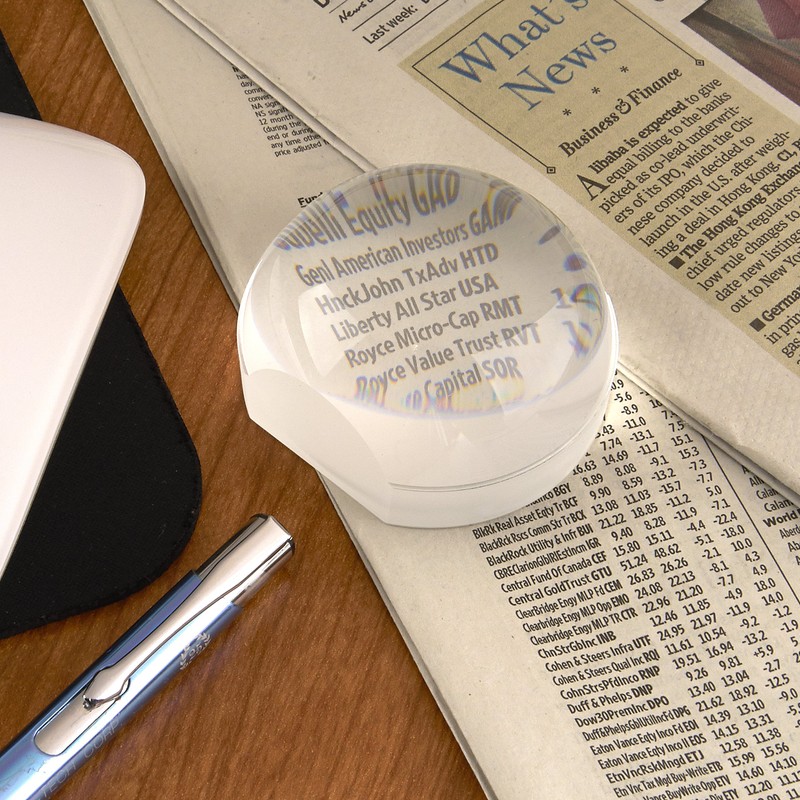 Carson LumiDome 2x Power Acrylic Ball Loupe Magnifier with 2.0