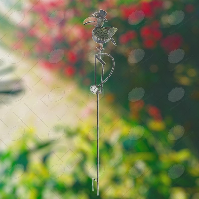 Red Carpet Studios Garden Stake Yard Art Metal and Glass