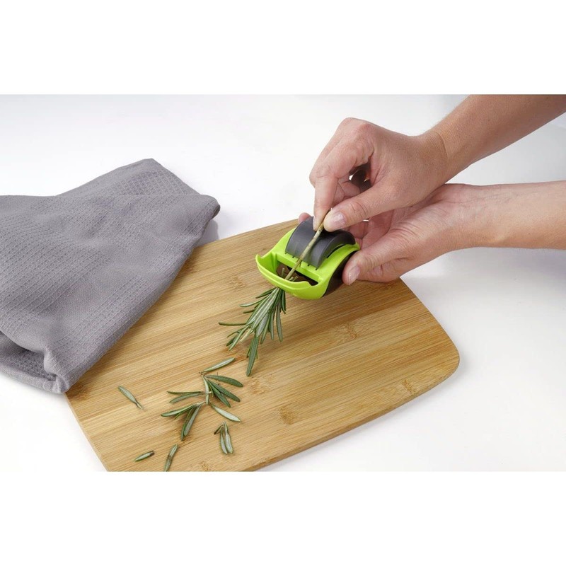 Fackelmann herb roller with herb scraper, cutting roller with sharp