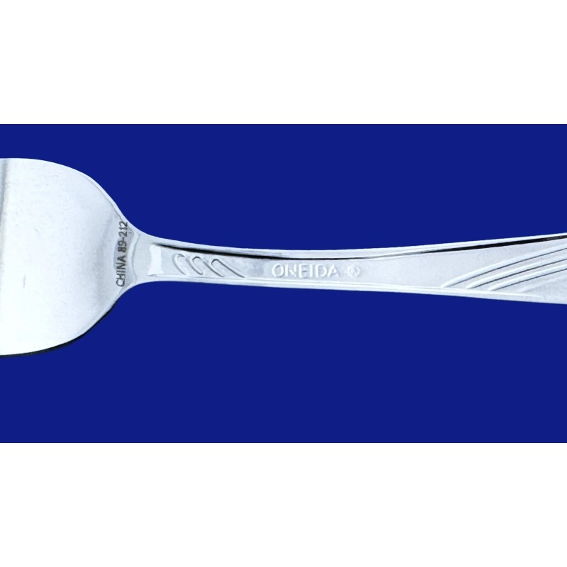 Oneida CAMBER CRESTA SCROLL Stainless Flatware -- Set of 4
