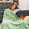 urnexttour Travel Pillow and Blanket Set Neck Pillows Soft Blankets