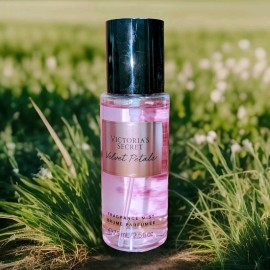 Victoria's Secret Fragrance Mist Perfume Spray Velvet Petals