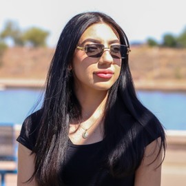 RAVI EYEWEAR Retro Rimless Sunglasses for Men and Women – Tinted Rectangle Frameless Metal Cut Design – UV400 Protection (Black Gold)