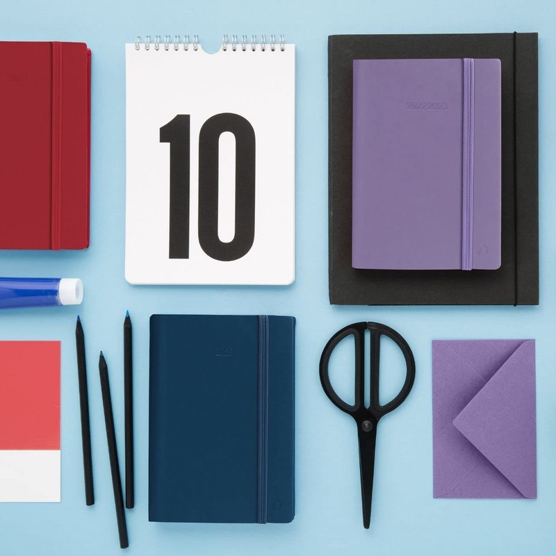 DAILY 24 VZ Silk schwarz 2025: Kalender im Schreibtischformat