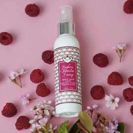 Jaqua Raspberry Buttercream Frosting Hydrating Body Mist with Organic Aloe & Willow Bark