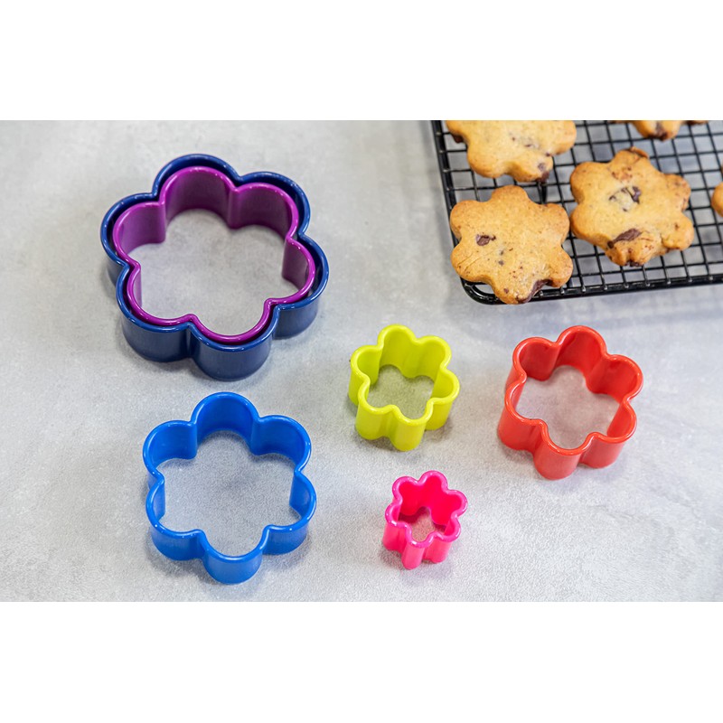 Colourworks Set of Six Plastic Flower Shaped Cookie Cutters