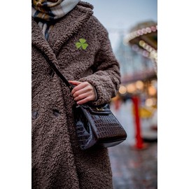 Paquete de 5 pines de solapa de clavo (5 unidades)