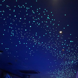 Glow in The Dark Stars Decals Decor for Ceiling 633 count Realistic 3D Stickers Starry Sky Shining Decoration  for  Bedroom Bedding Room Gifts - Color: Blue