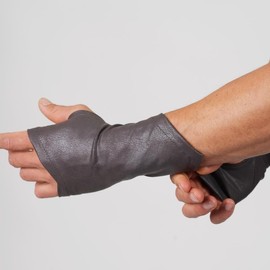 SIC HOODS Rogue Gloves Medieval Ren Faire Fingerless Faux Leather Thumb Hole Cosplay Larp Wrist guards Bracer Gauntlet Black Brown (Brown, M)