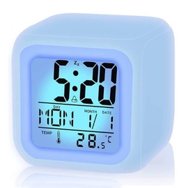 CYMNER Wecker Digitaler, 7-Farbiger Digitaler Reisewecker, GroßE LED-Anzeige mit Temperatur, Datum und Schlummerfunktion, Batteriebetriebenes Weckerkind, Geschenk FüR Jungen Und MäDchen