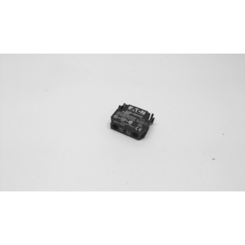 1- Eaton Cutler-Hammer E22B2 Contact Block 6A 110/120V