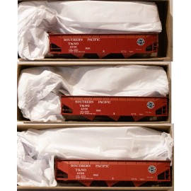 Accurail HO #8163 (3Pack) AAR 70-Ton Offset-Side 3-Bay Hopper 3-Pack - Kit -- So