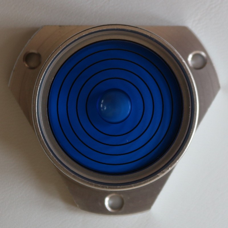 Medium Metal Mounting Bulls Eye Spirit Bubble Plumb Level (Blue