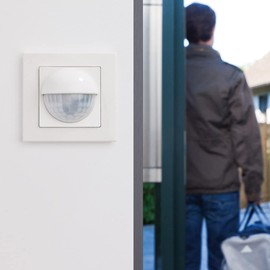 Merten MEG5710-0319 ARGUS 180 UP Sensor-module Neu, polar white glossy, System M