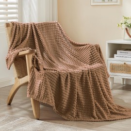 EMME Cuddly Fluffy Blanket, 3D Touch Experience, 150 x 200 cm, Fleece Blanket, Soft and Warm Wool Blanket, Throw Blanket for Sofa, Bedspread and Couch, Brown