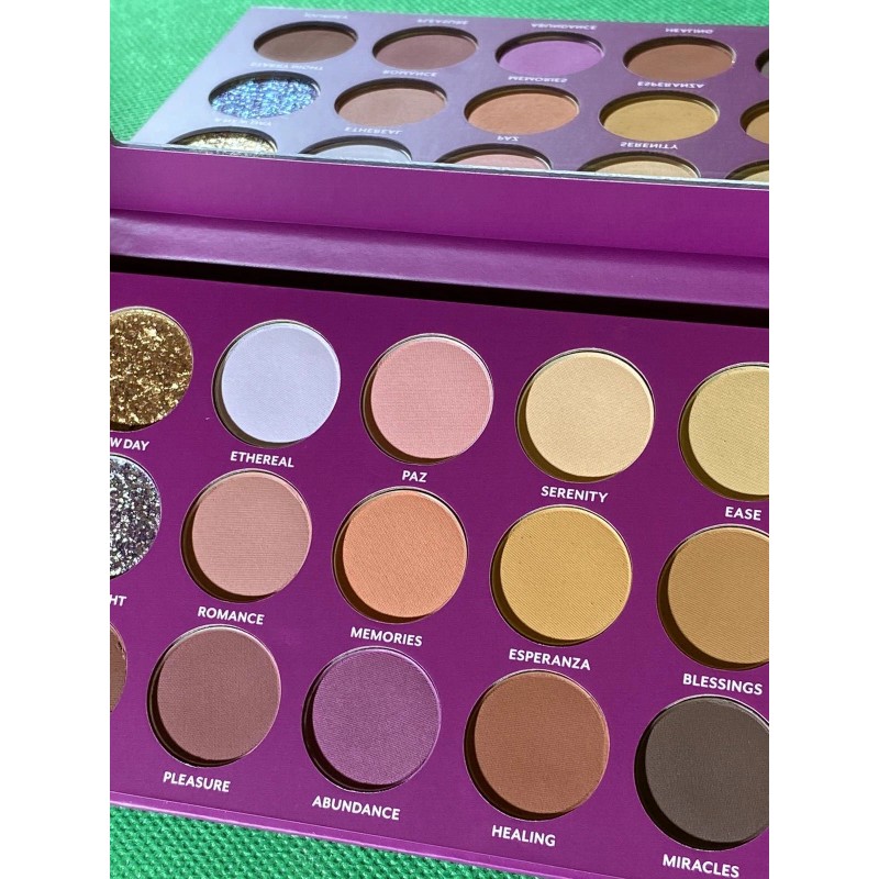 Tresluce Beauty Midnight Deseos 18-shade Eyeshadow Shadow Palette New In