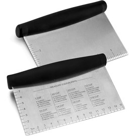 Innoteck Essentials Stainless Steel Dough Scraper - Multi-purpose Kitchen Tool with Measuring Marks - Ergonomic Rubber Handle, Ideal for Baking, Grilling, Slicing